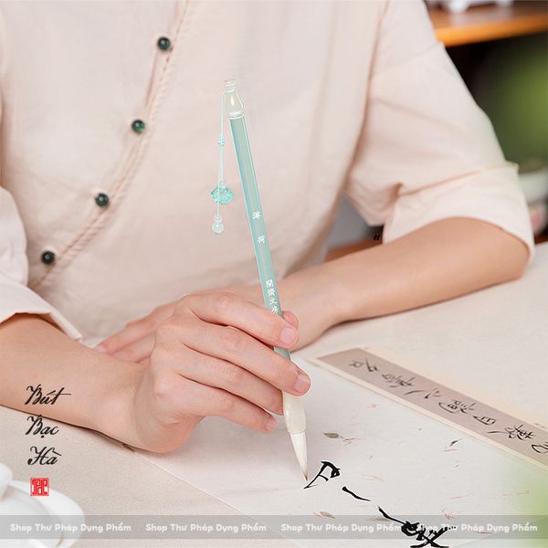 Bút lông thư pháp bạc hà