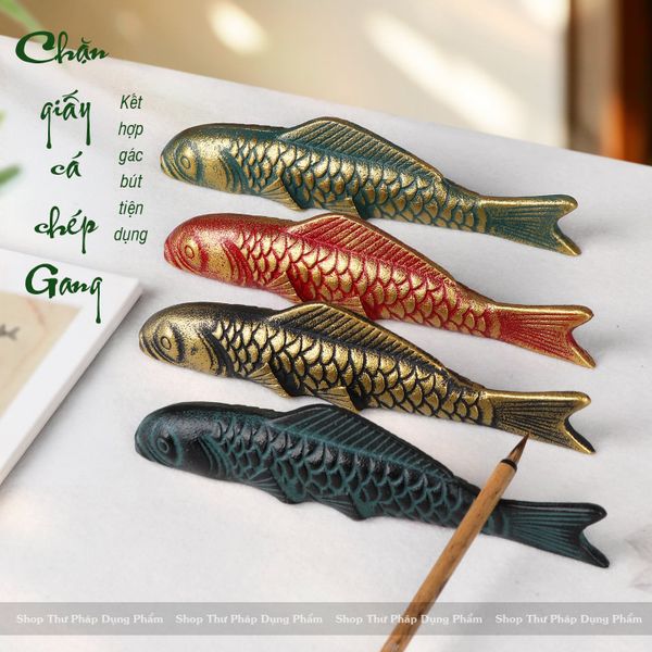 Chặn giấy cá chép kết hợp gác bút chất liệu gang đúc chắc chắn, đầm tay kiểu dáng cổ nhã