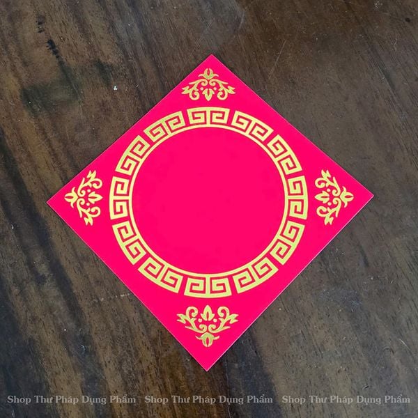 Giấy nhung đỏ dập kim viền vàng viết thư pháp