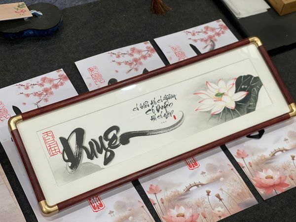 Khung tranh viết thư pháp