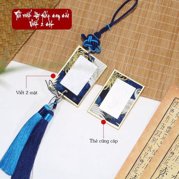 Thẻ may mắn viết thư pháp dây tua rua treo trang trí