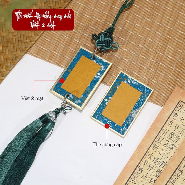 Thẻ may mắn viết thư pháp dây tua rua treo trang trí