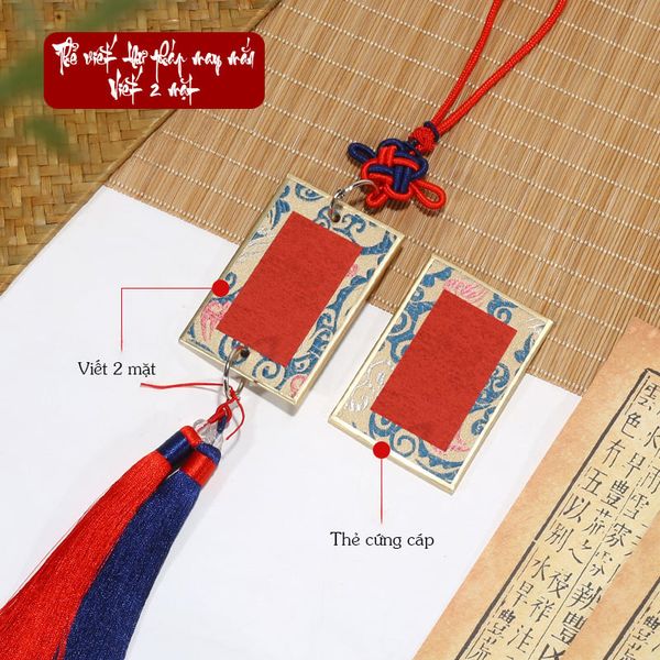 Thẻ may mắn viết thư pháp dây tua rua treo trang trí