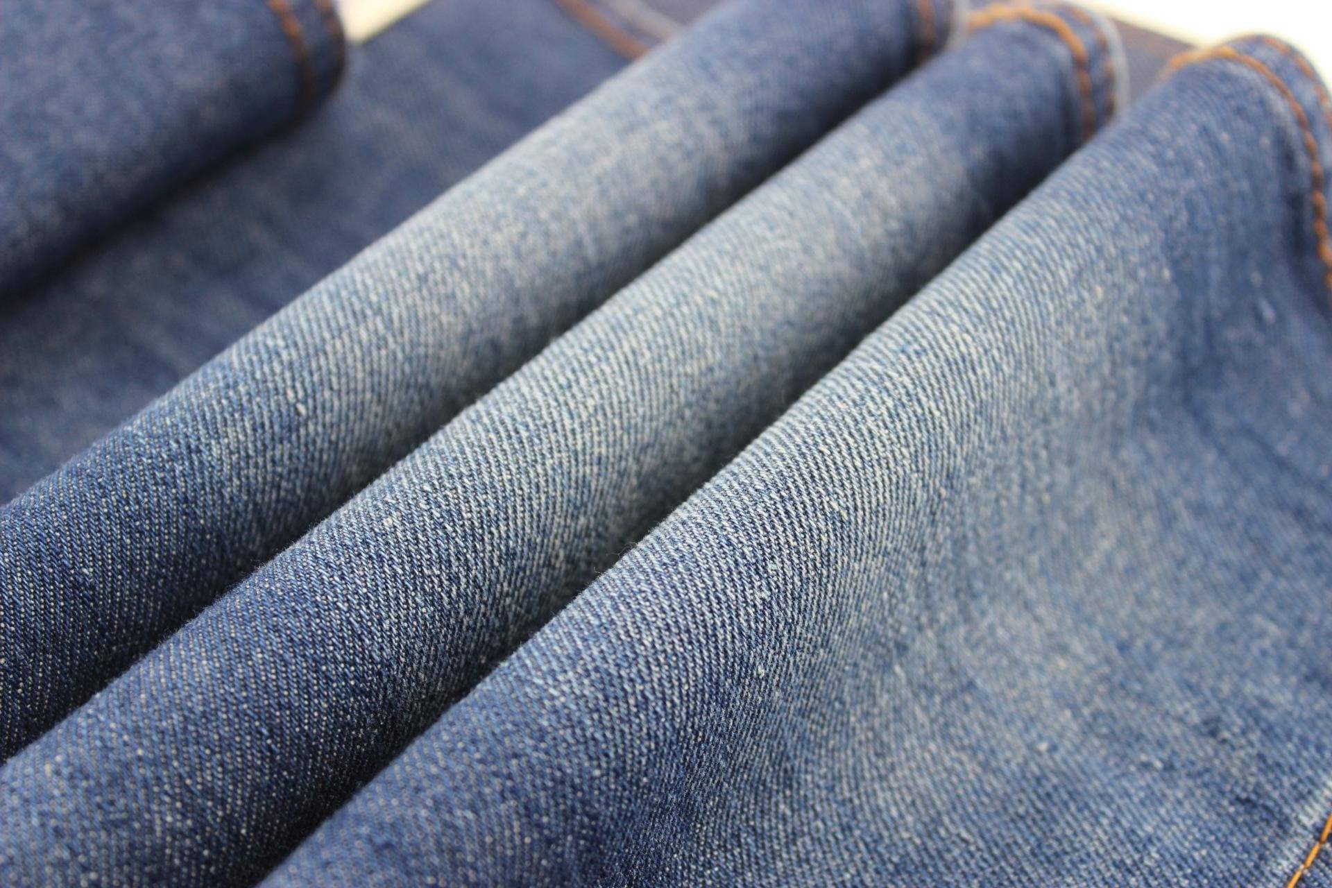 Denim là gì? Hình ảnh phối trang phục denim trong đời sống hàng ngày