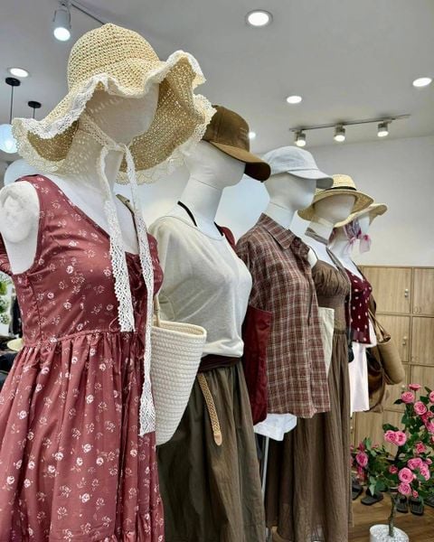 The Look Boutique Đà Nẵng với outfit trendy cho nữ