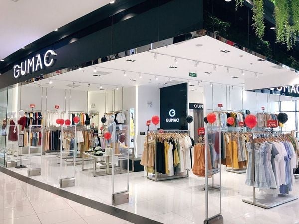 GUMAC Đà Nẵng với váy đầm và áo kiểu thanh lịch