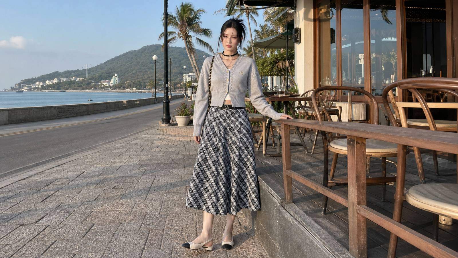 Mule hoặc slingback thấp gót cho set thanh hơn ở Vũng Tàu