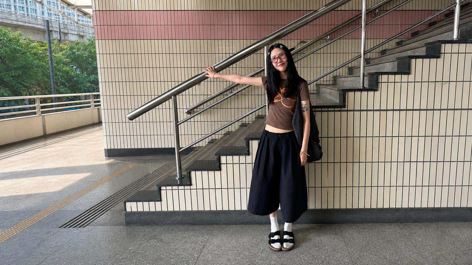 Quần culottes là dạng quần ống rộng lửng với phom thanh lịch riêng