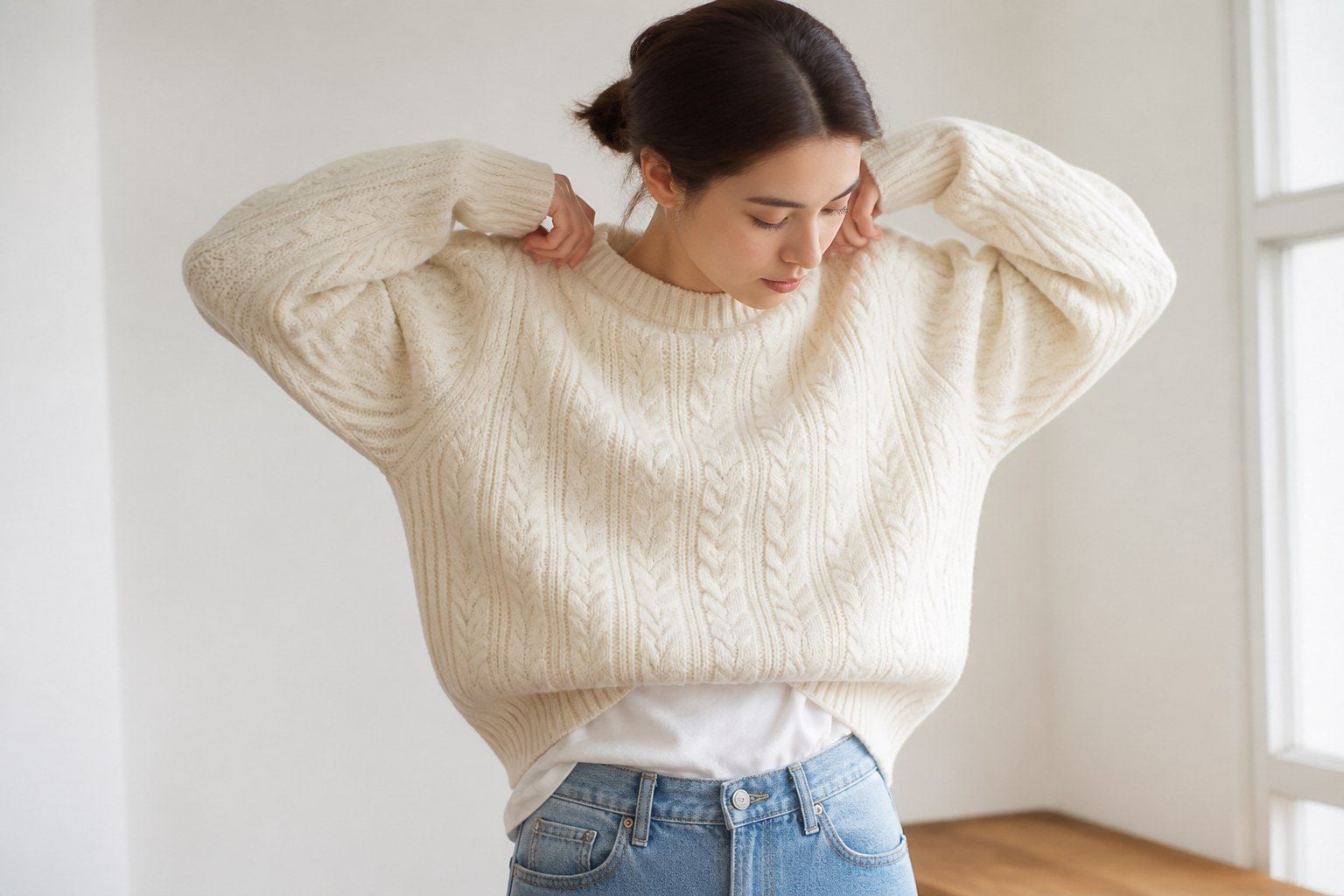 Sweater và pullover có thể trùng nhau ở kiểu chui đầu