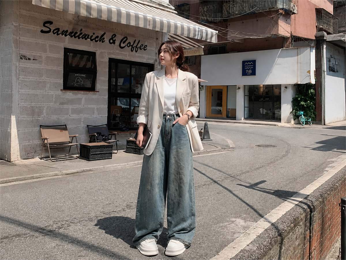 Phong cách smart casual nữ trẻ trung nơi công sở