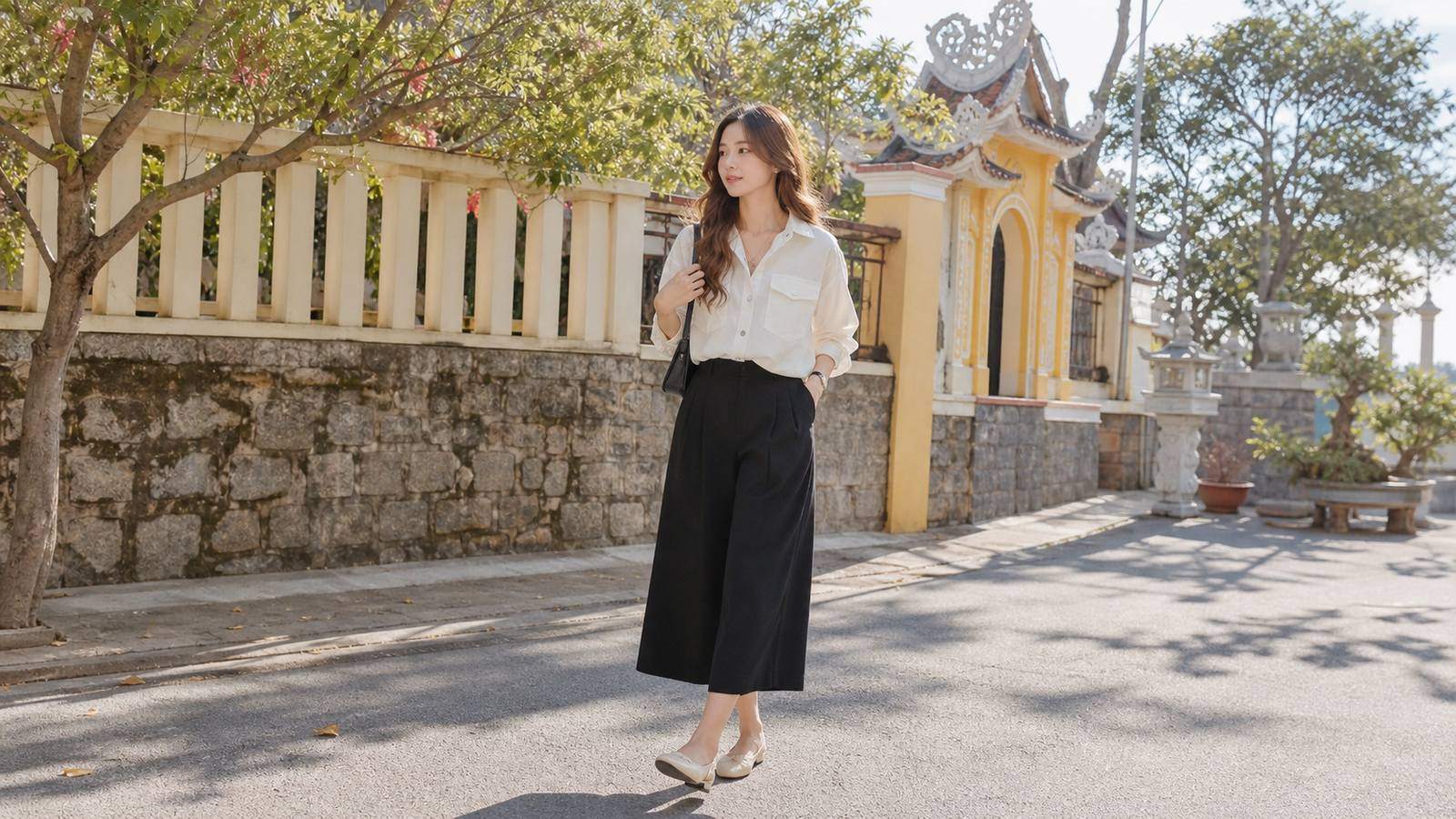 Blouse phối quần culottes cho lịch trình có điểm tâm linh ở Vũng Tàu