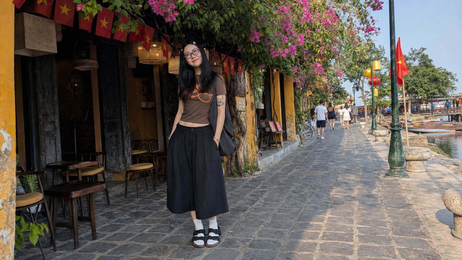 Outfit đi Hội An cần đủ thoải mái cho lịch trình di chuyển cả ngày