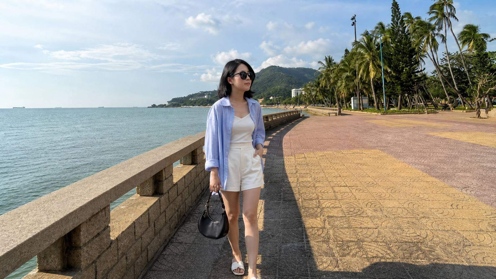 Áo khoác mỏng hoặc sơ mi khoác ngoài cho chuyến đi Vũng Tàu