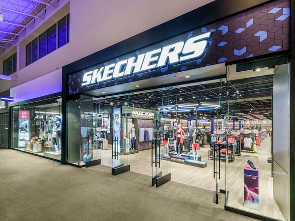 Skechers là lựa chọn hợp cho nam giới ưu tiên đồ thoải mái và đa dụng