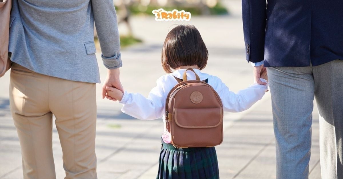 Bé 4-5 tuổi: Balo đủ ngăn cho đồ dùng mầm non