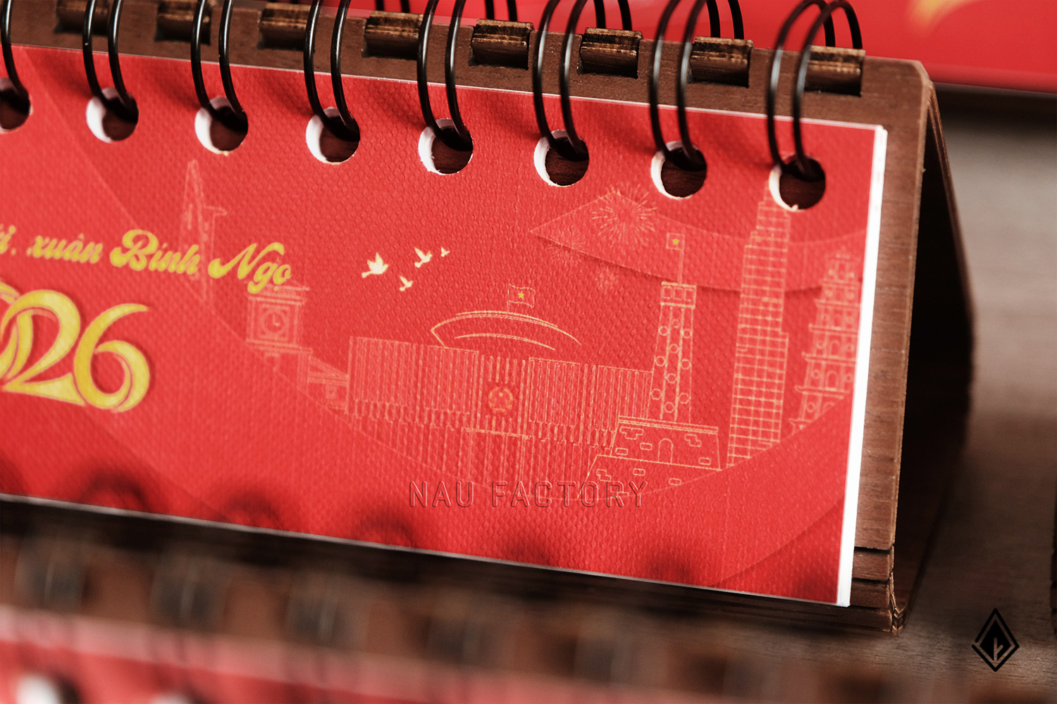 lịch gỗ form ngang