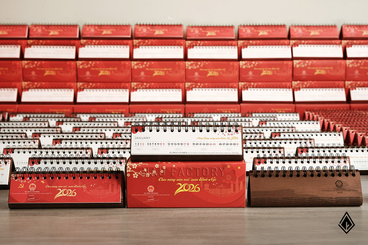 lịch gỗ form ngang