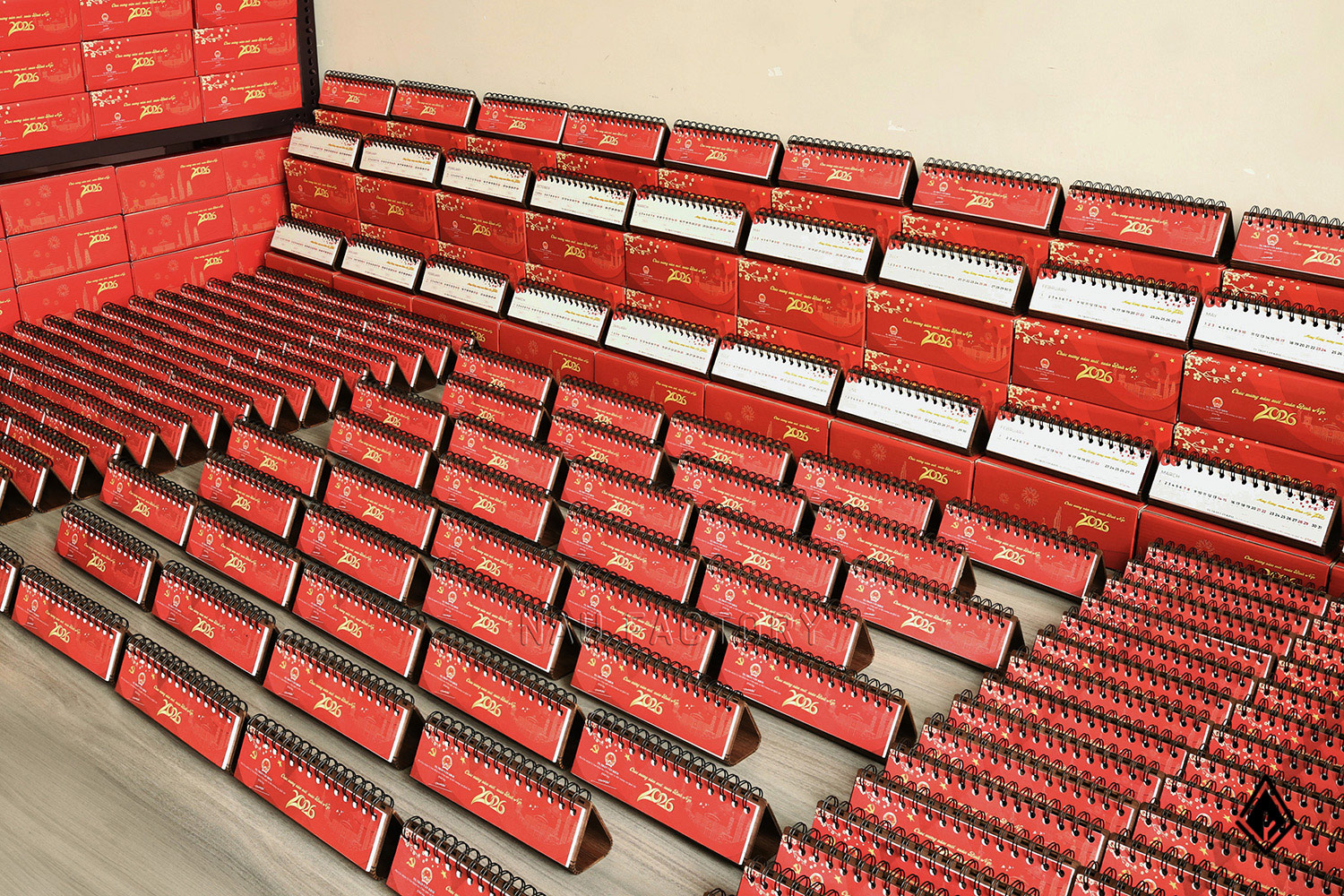 lịch gỗ form ngang