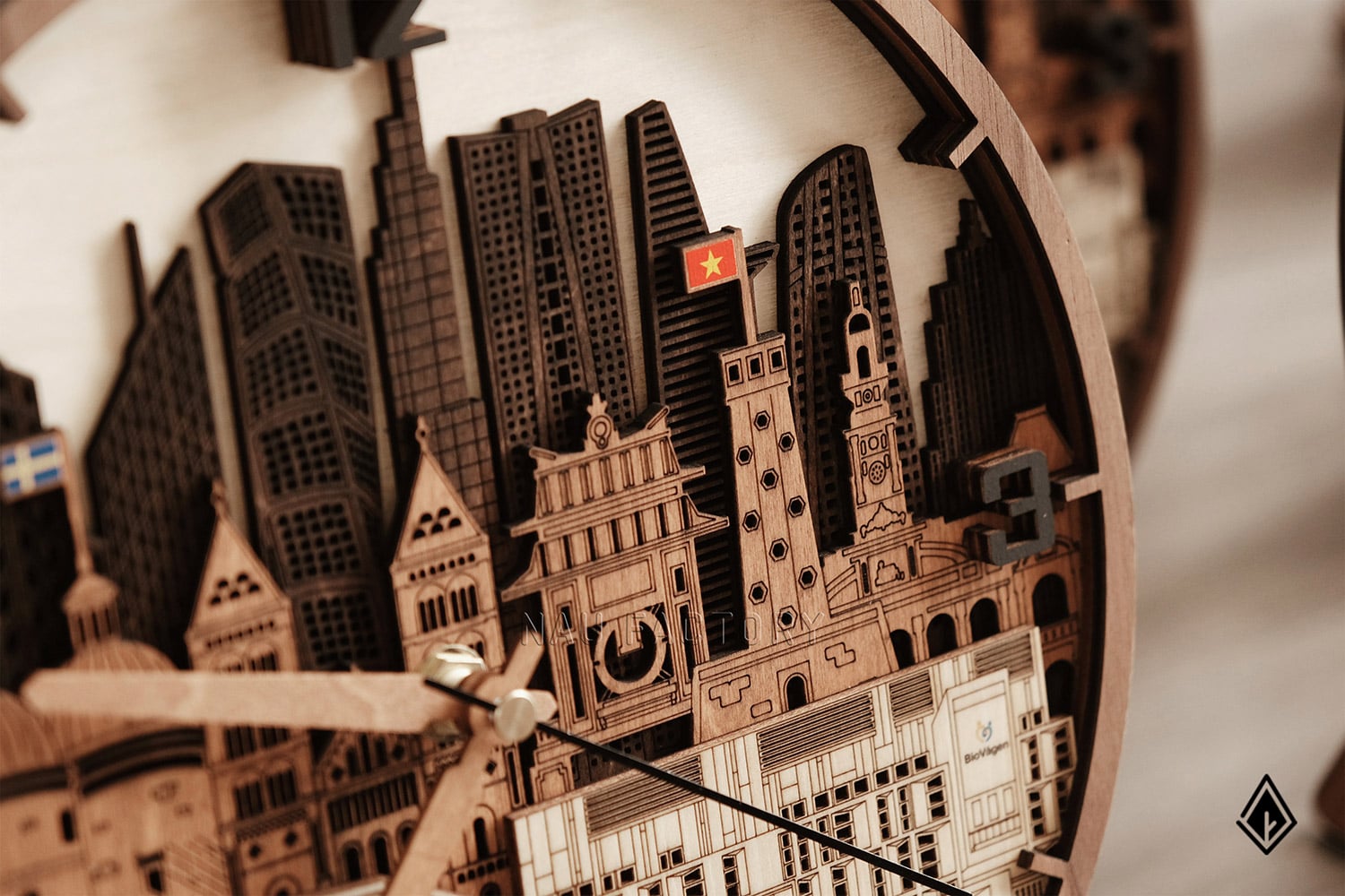 đồng hồ gỗ skyline