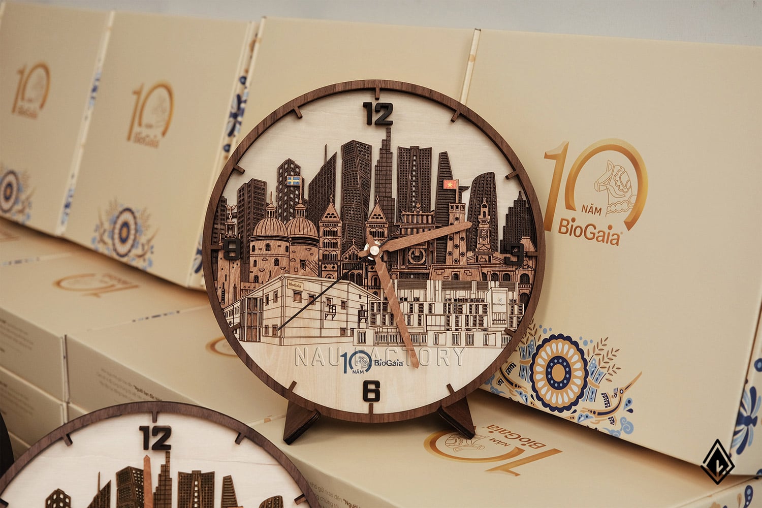 đồng hồ gỗ skyline
