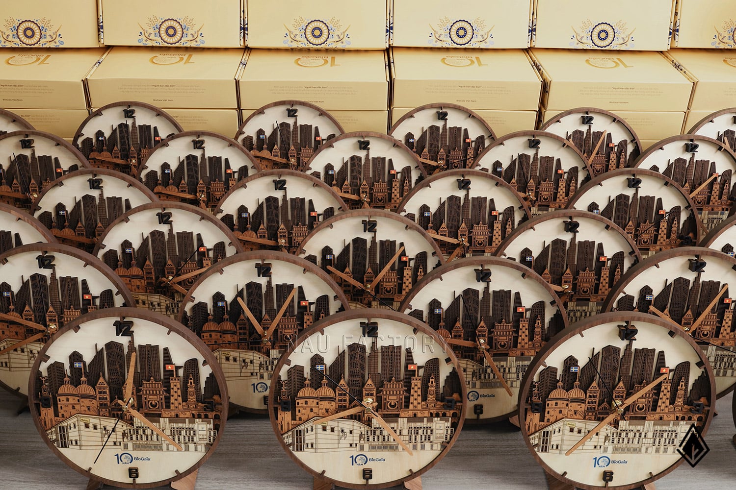 đồng hồ gỗ skyline