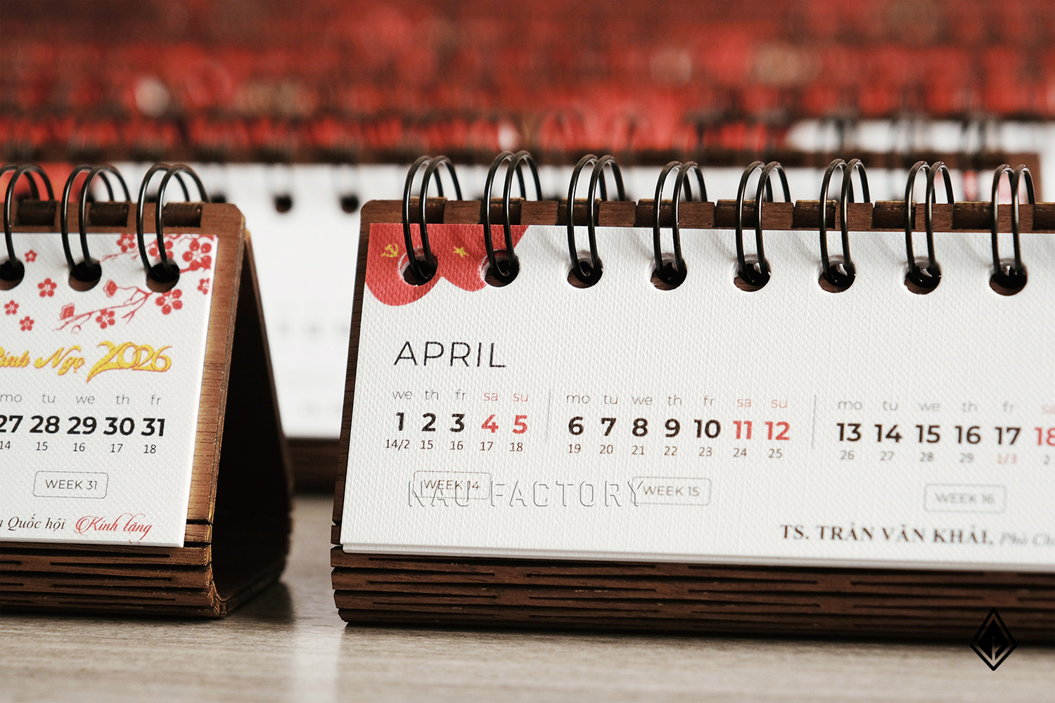 lịch gỗ form ngang