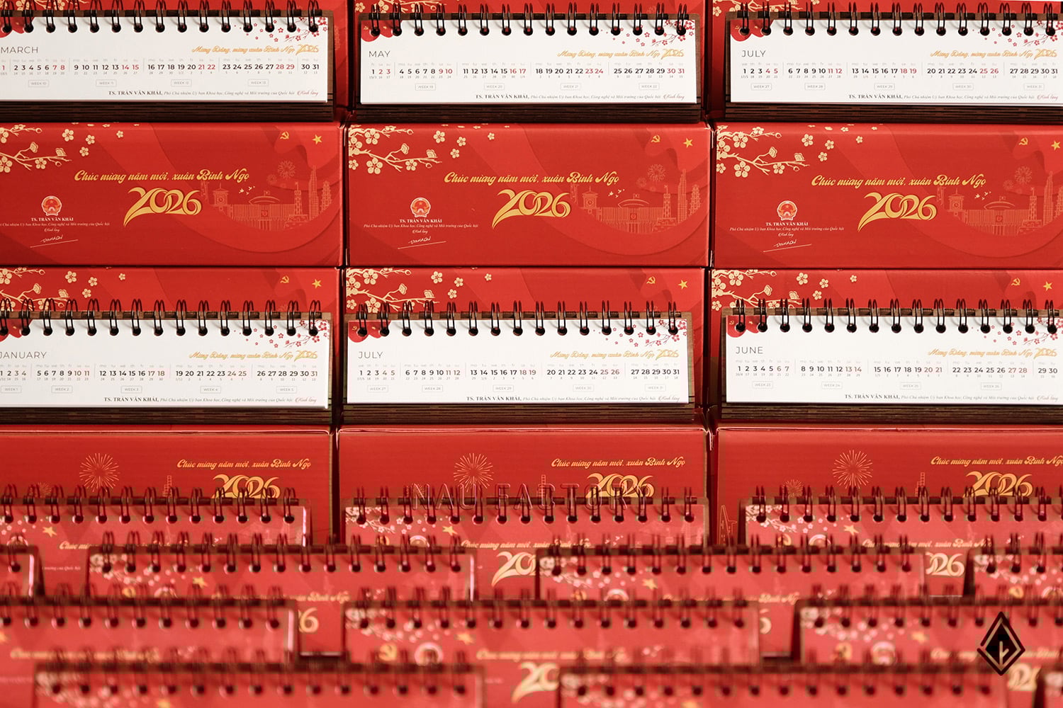 lịch gỗ form ngang