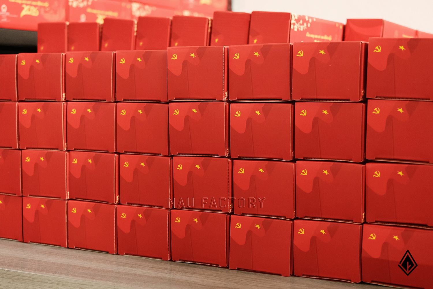 lịch gỗ form ngang