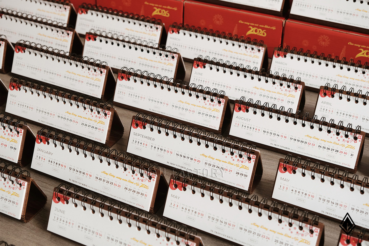 lịch gỗ form ngang