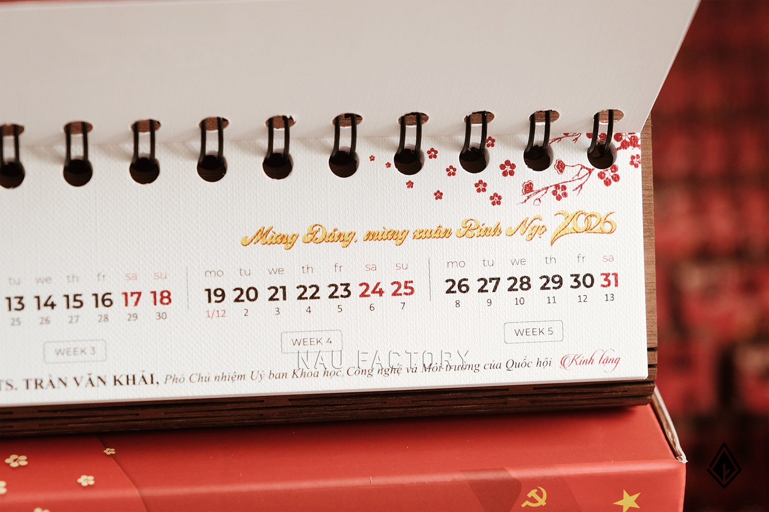 lịch gỗ form ngang