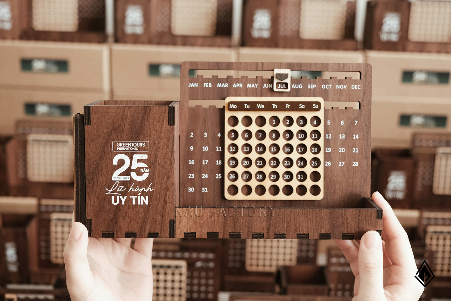 lịch gỗ vạn niên