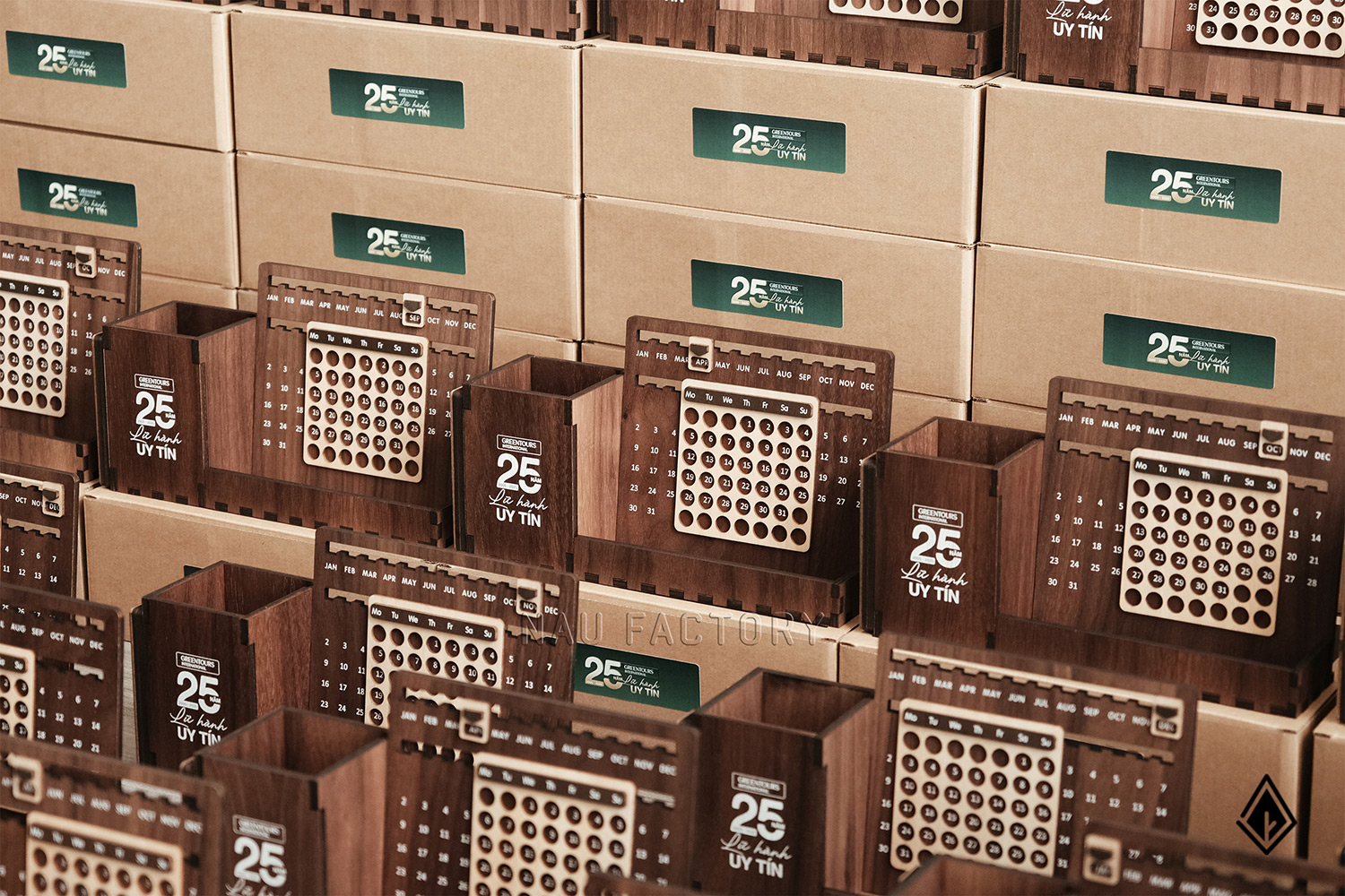 lịch gỗ vạn niên