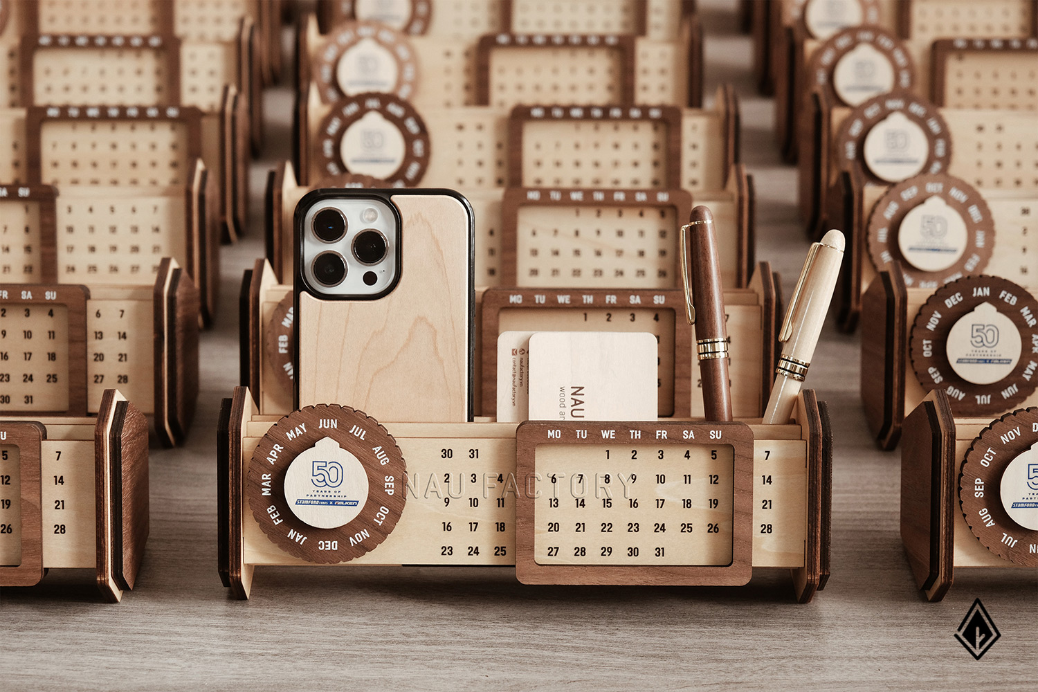 lịch gỗ vạn niên