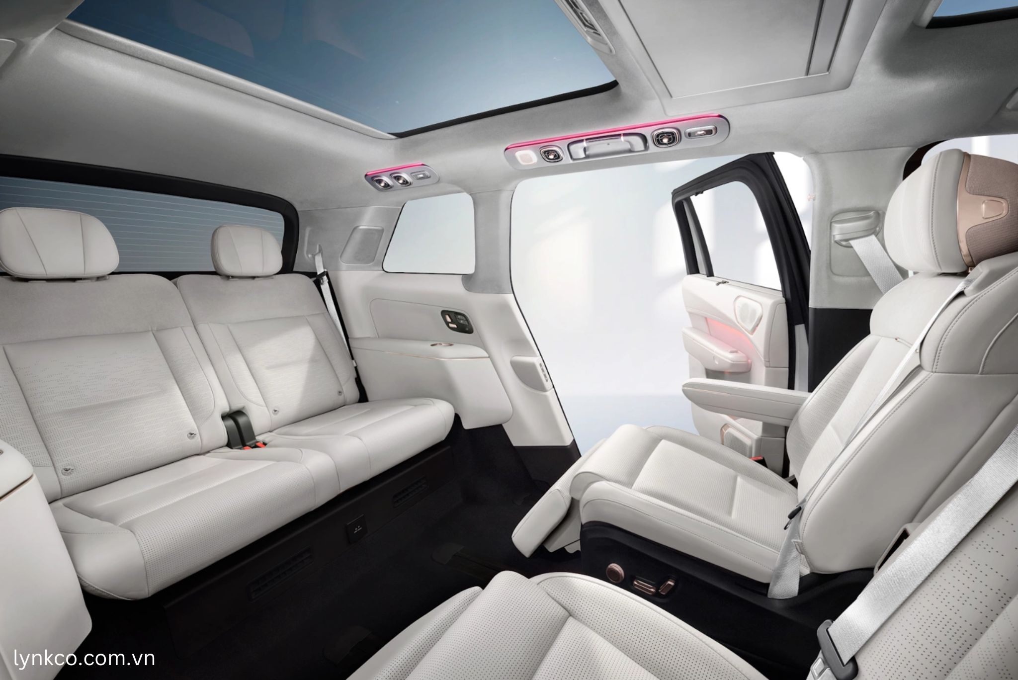 Lynk & Co 900 Ra Mắt, Khuấy Động Phân Khúc SUV Cao Cấp