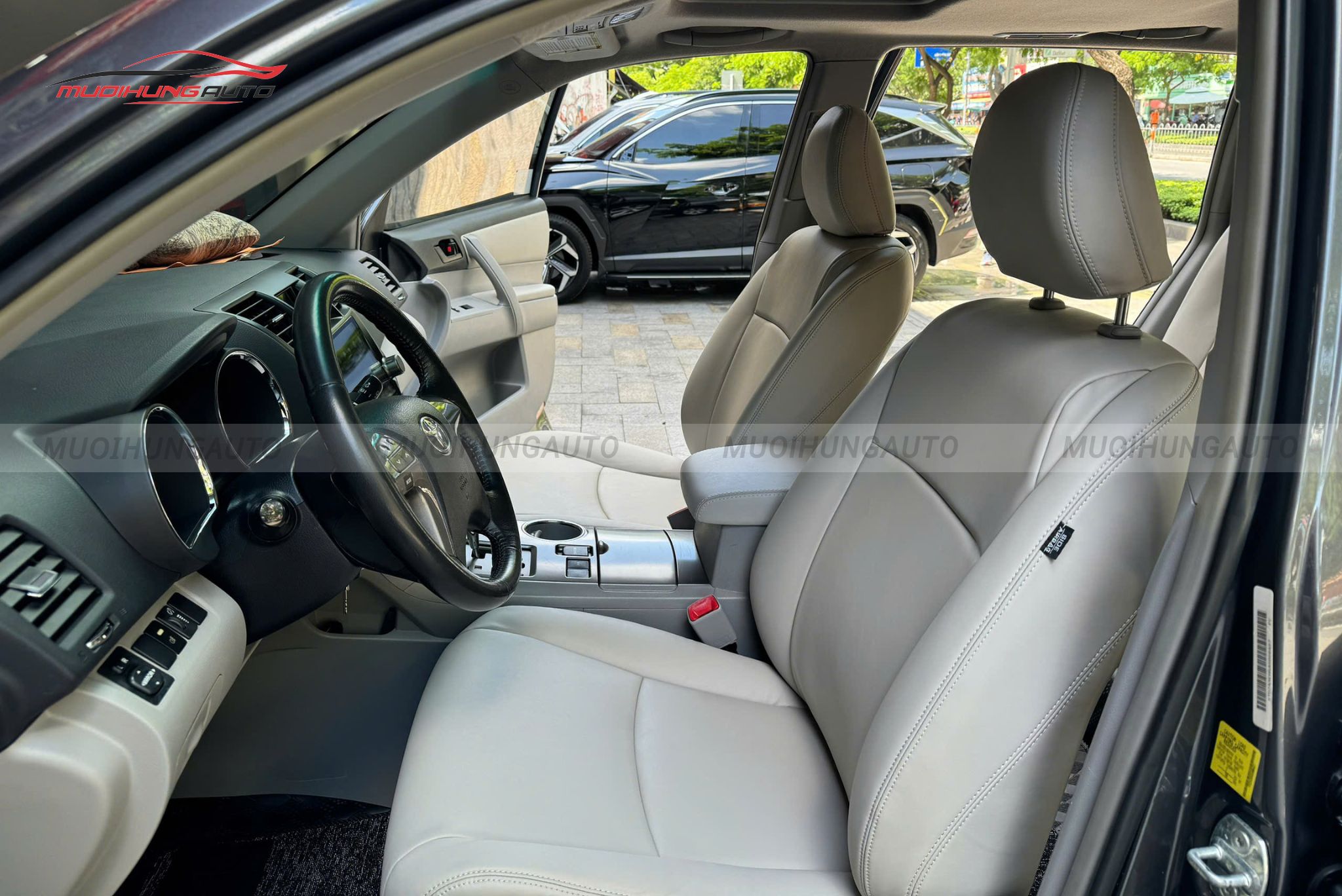 Bọc ghế da cho ô tô Toyota Highlander 2011