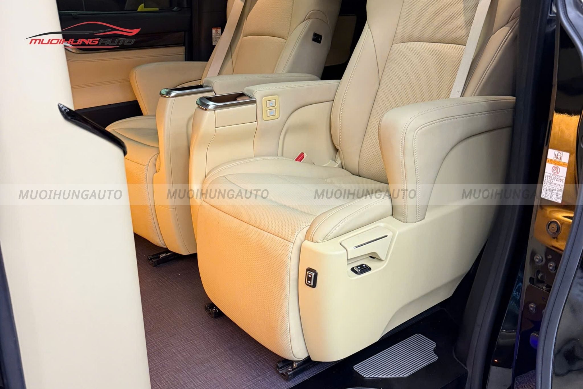 Bọc ghế da cho Toyota Alphard 2017