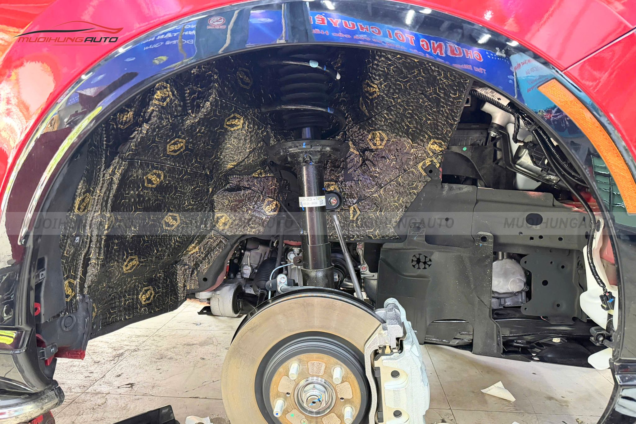Cách âm chống ồn hốc bánh ô tô Honda CRV 2026
