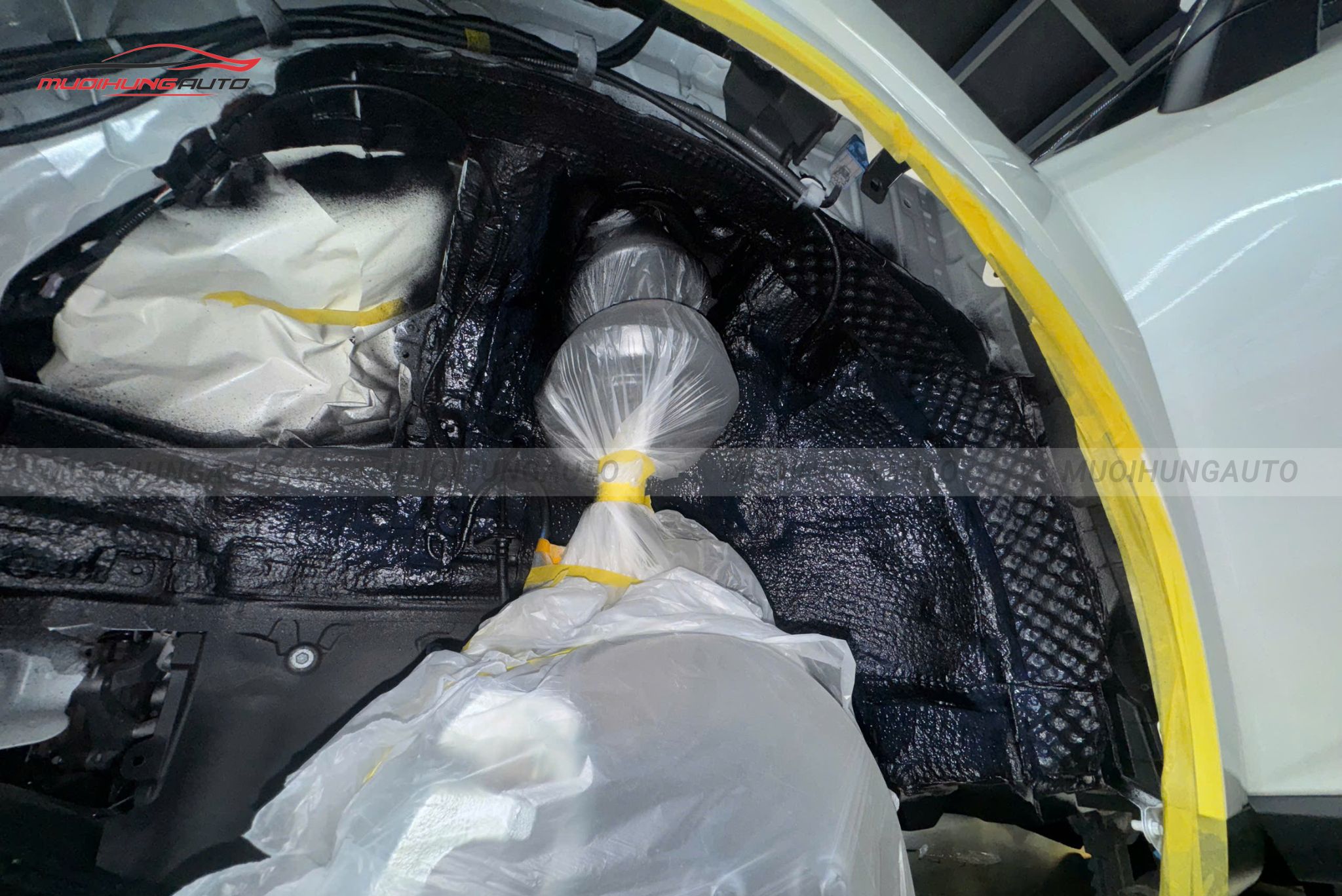 Cách âm chống ồn hốc bánh xe Lexus RX350 2026