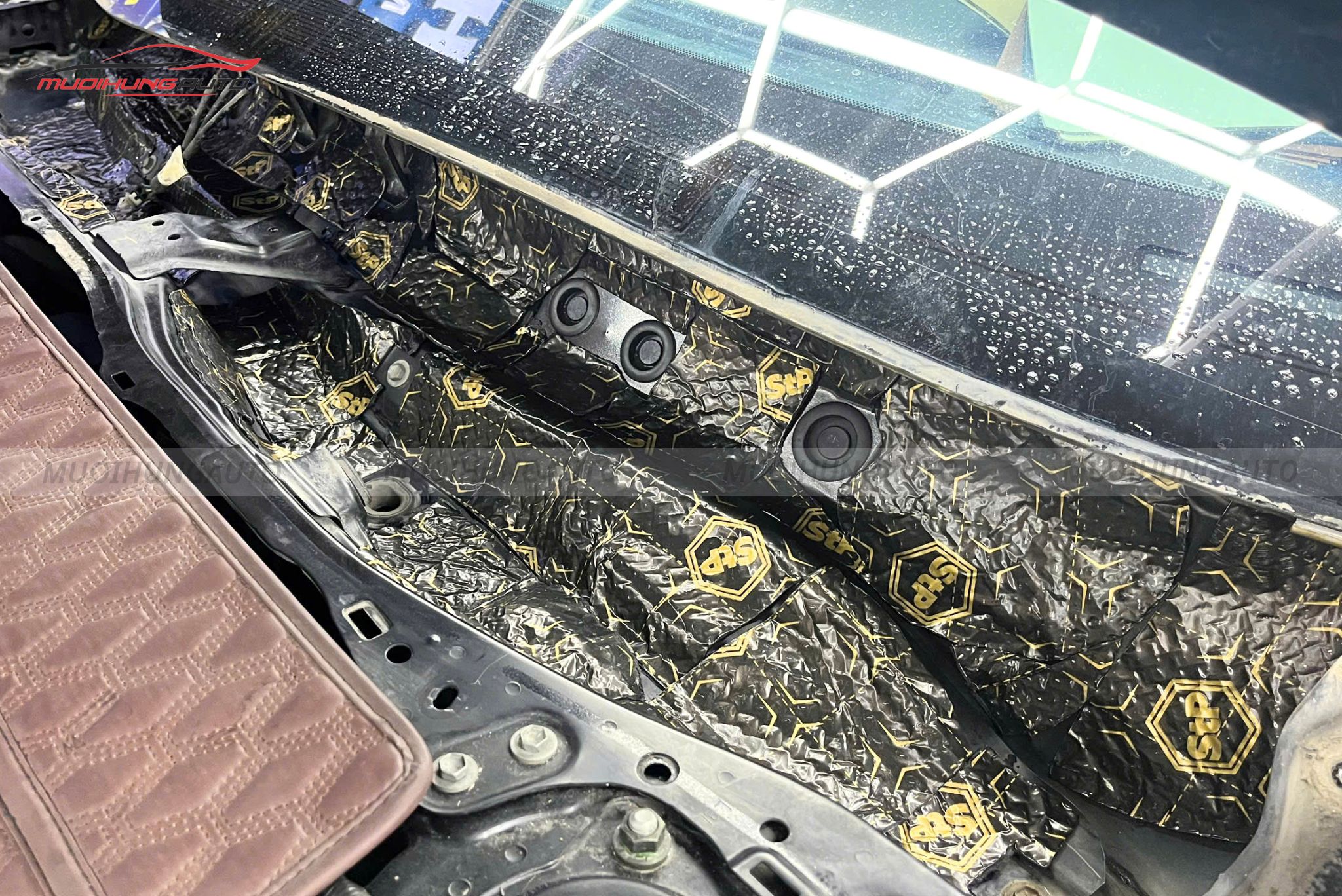 Cách âm chống ồn nắp capo Lexus ES250