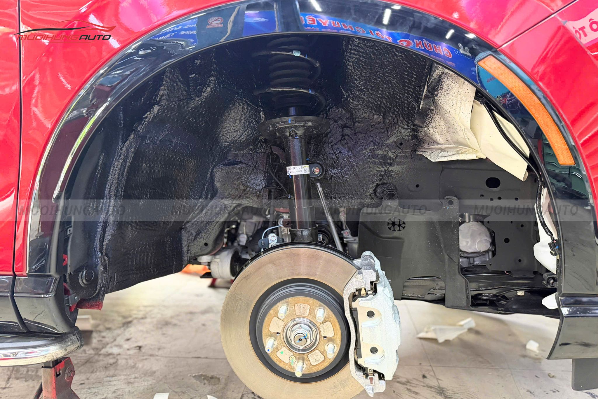 Cách âm hốc bánh cho Honda CRV 2026