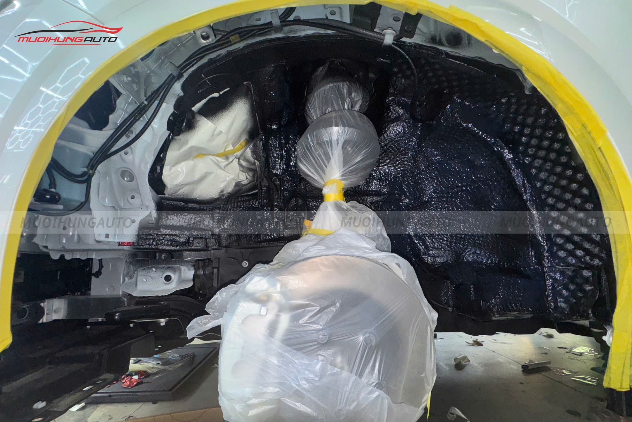 Cách âm hốc bánh ô tô Lexus RX350 2026