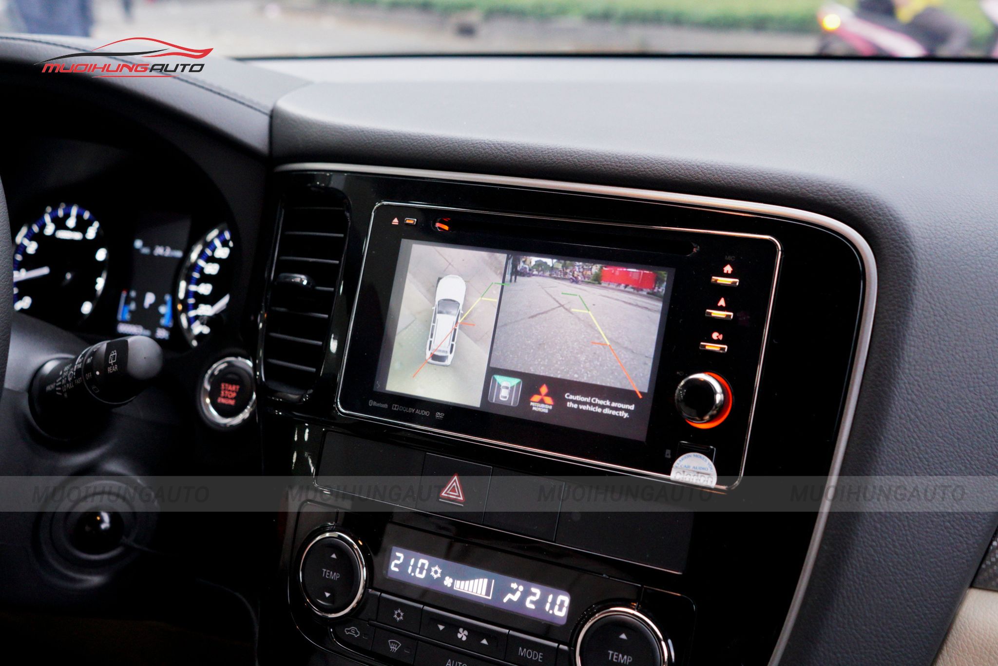 Camera 360 độ Mitsubishi Outllander