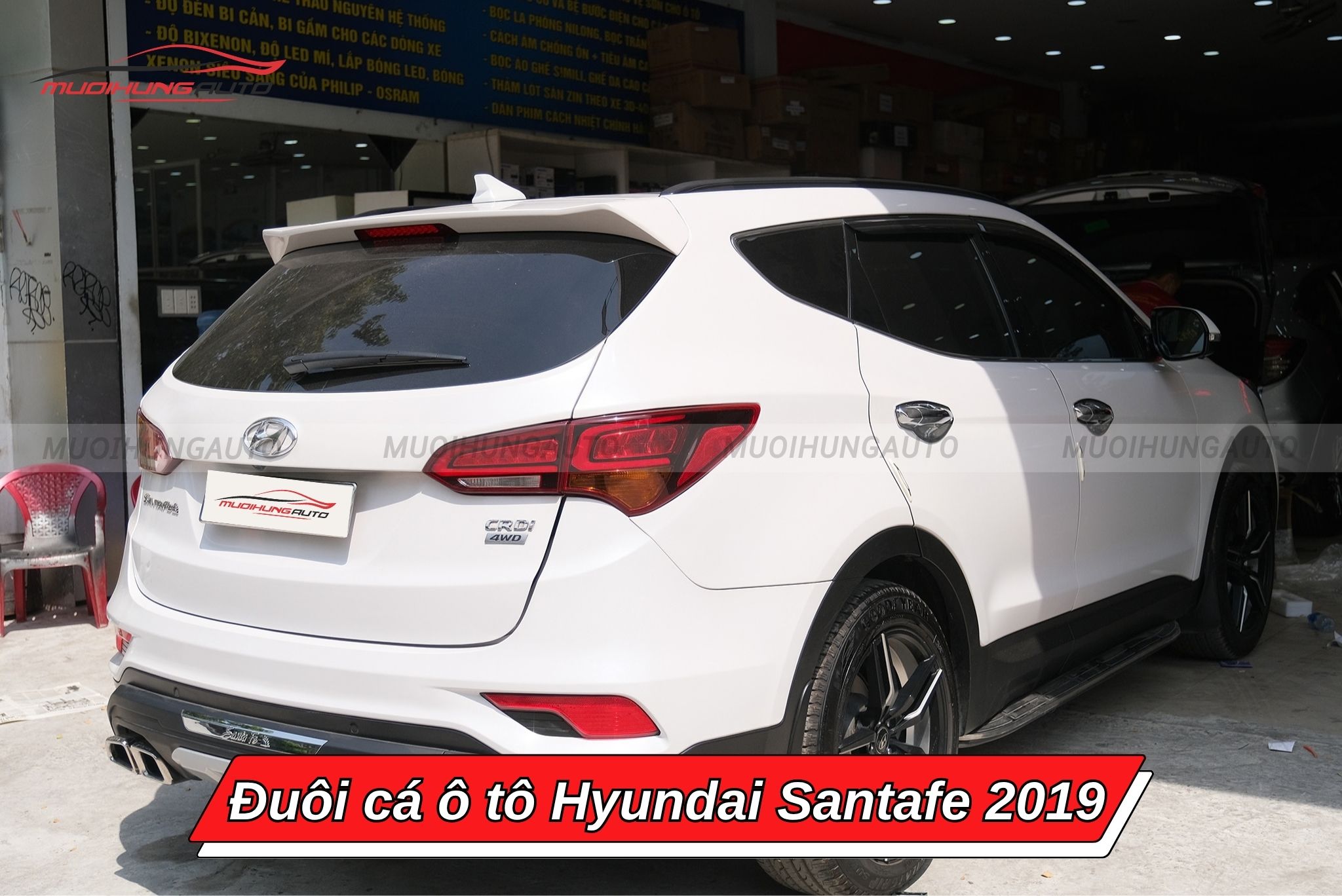 Cánh đuôi ô tô Hyundai Santafe 2019