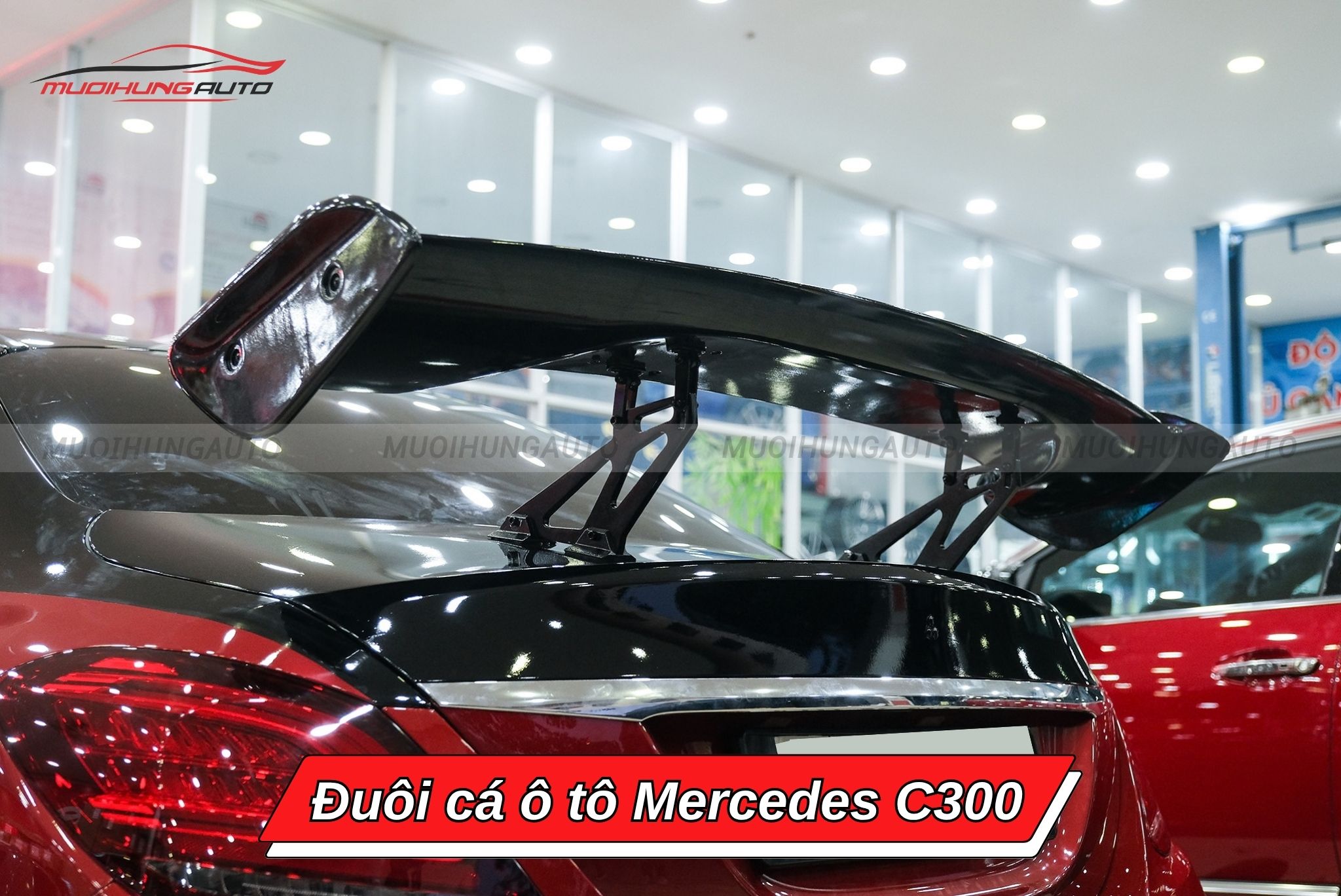 Cánh lướt gió ô tô Mercedes C300