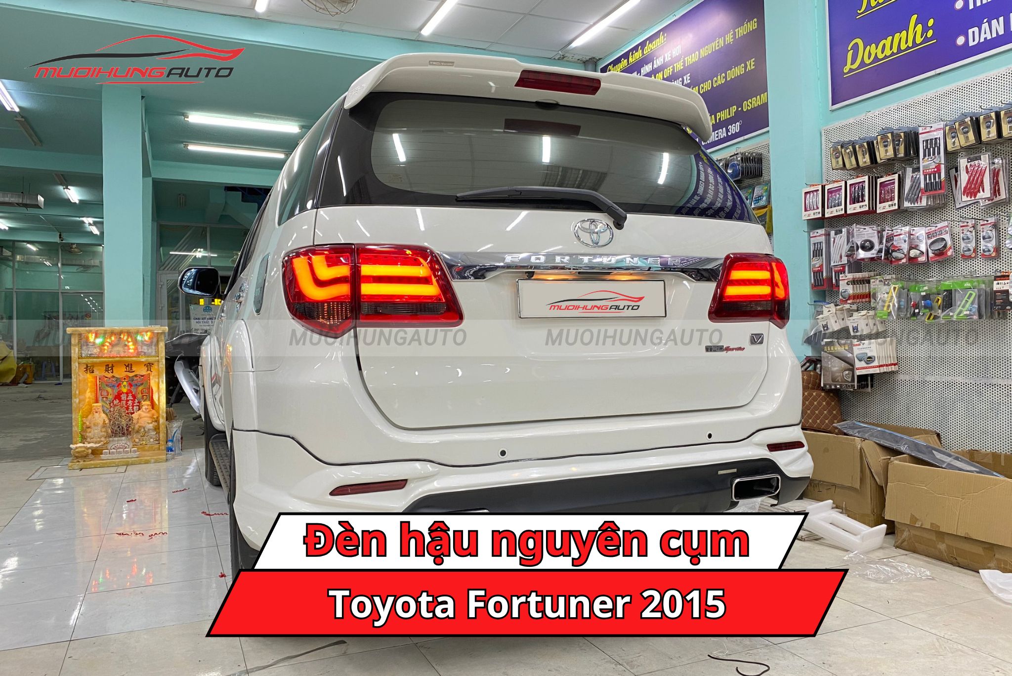 Đèn hậu nguyên cụm cho ô tô Toyota Fortuner 2015