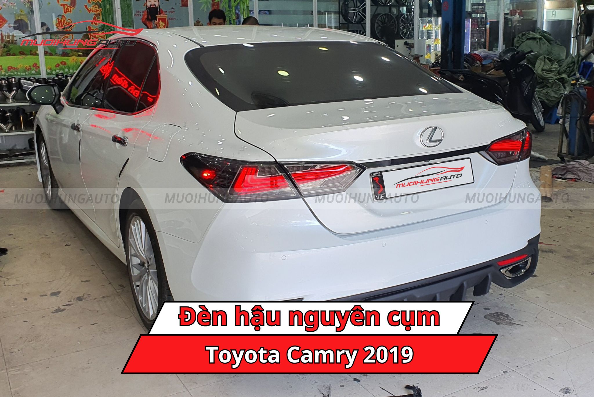 Đèn hậu nguyên cụm cho Toyota Camry 2019