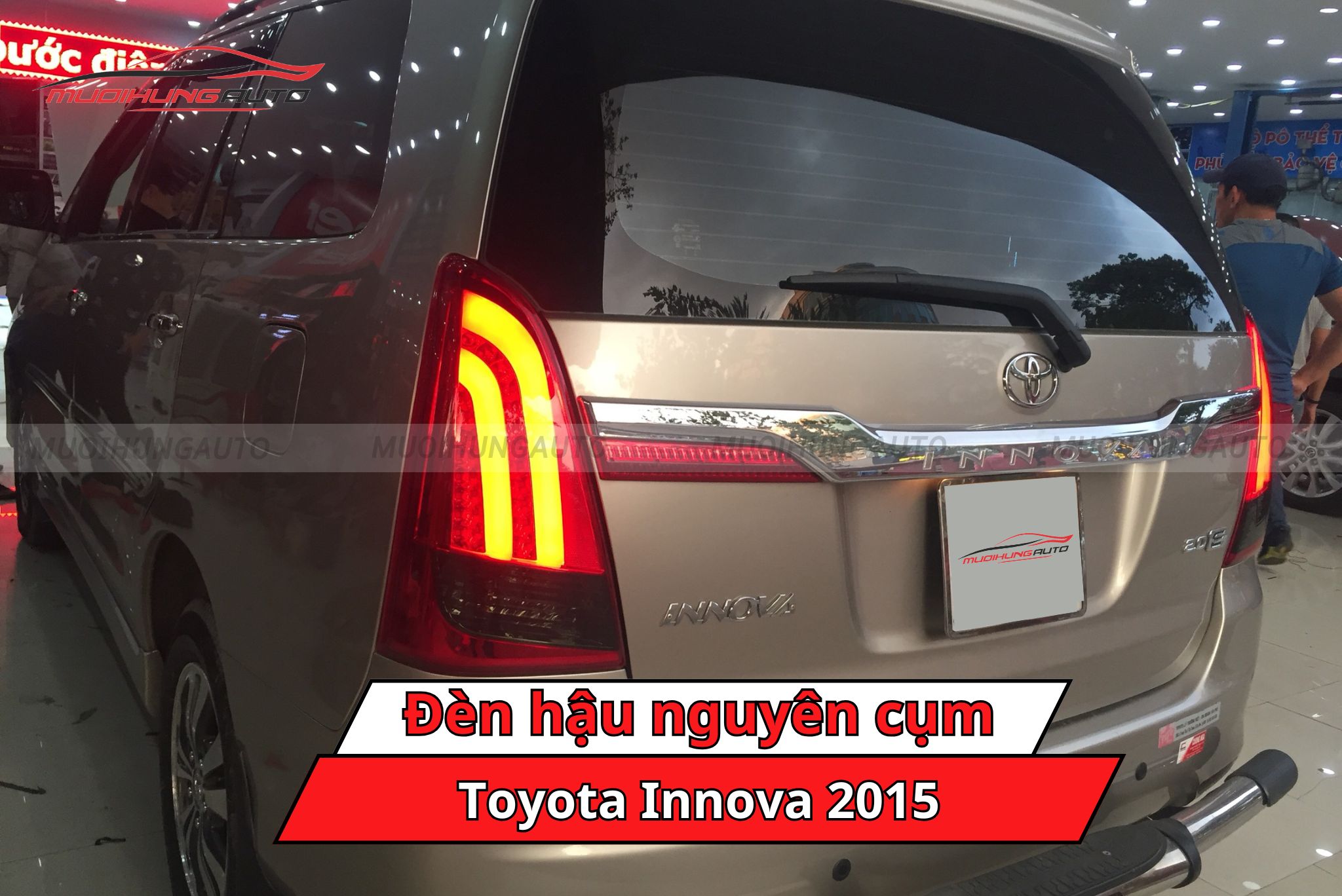 Đèn hậu nguyên cụm cho Toyota Innova 2015