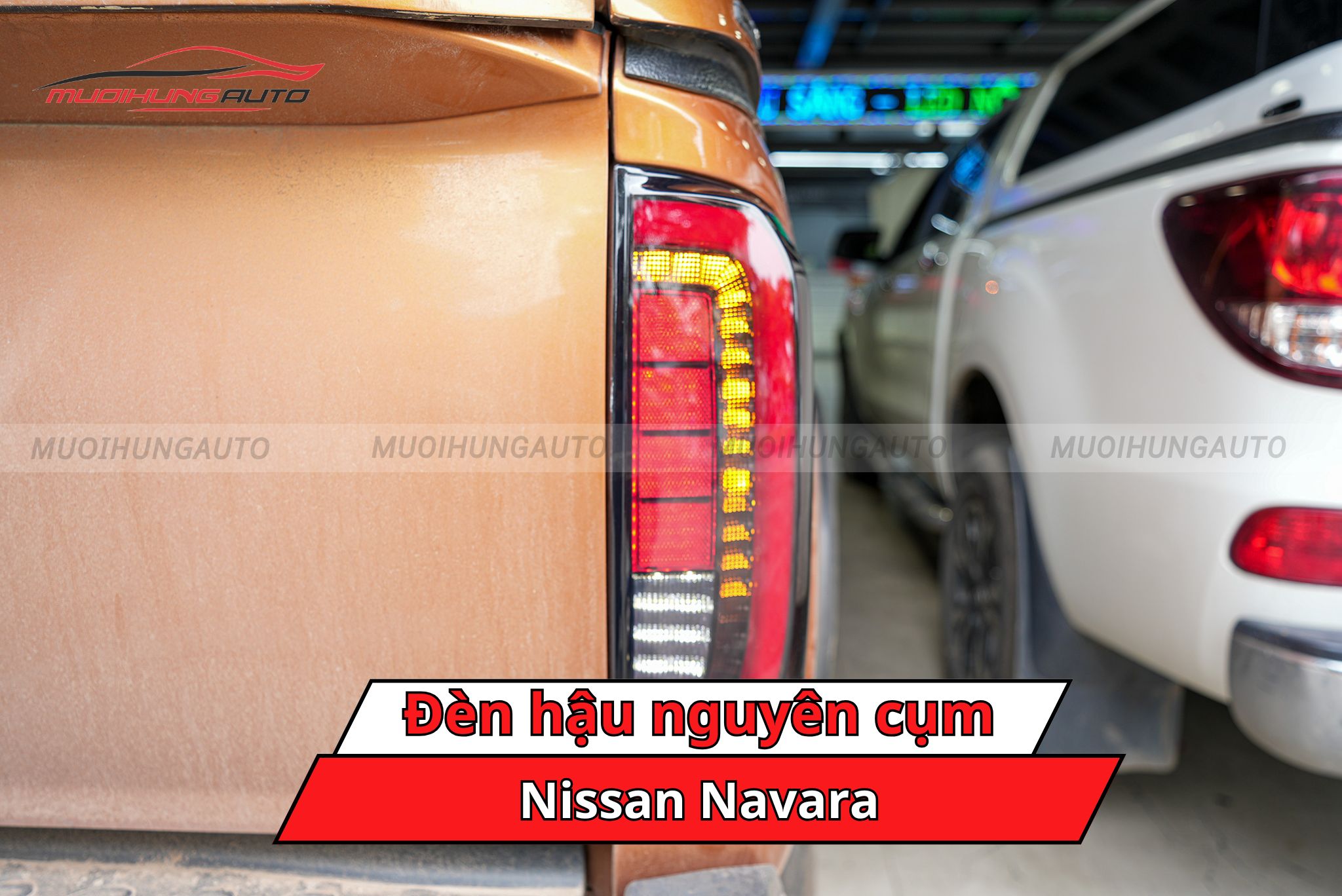 Đèn hậu nguyên cụm cho xe Nissan Navara