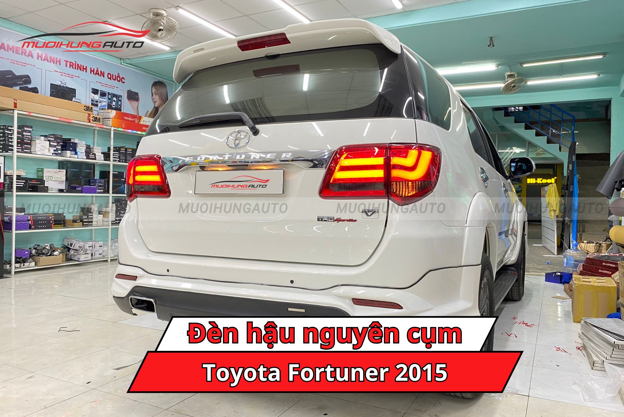 Đèn hậu nguyên cụm ô tô Toyota Fortuner 2015