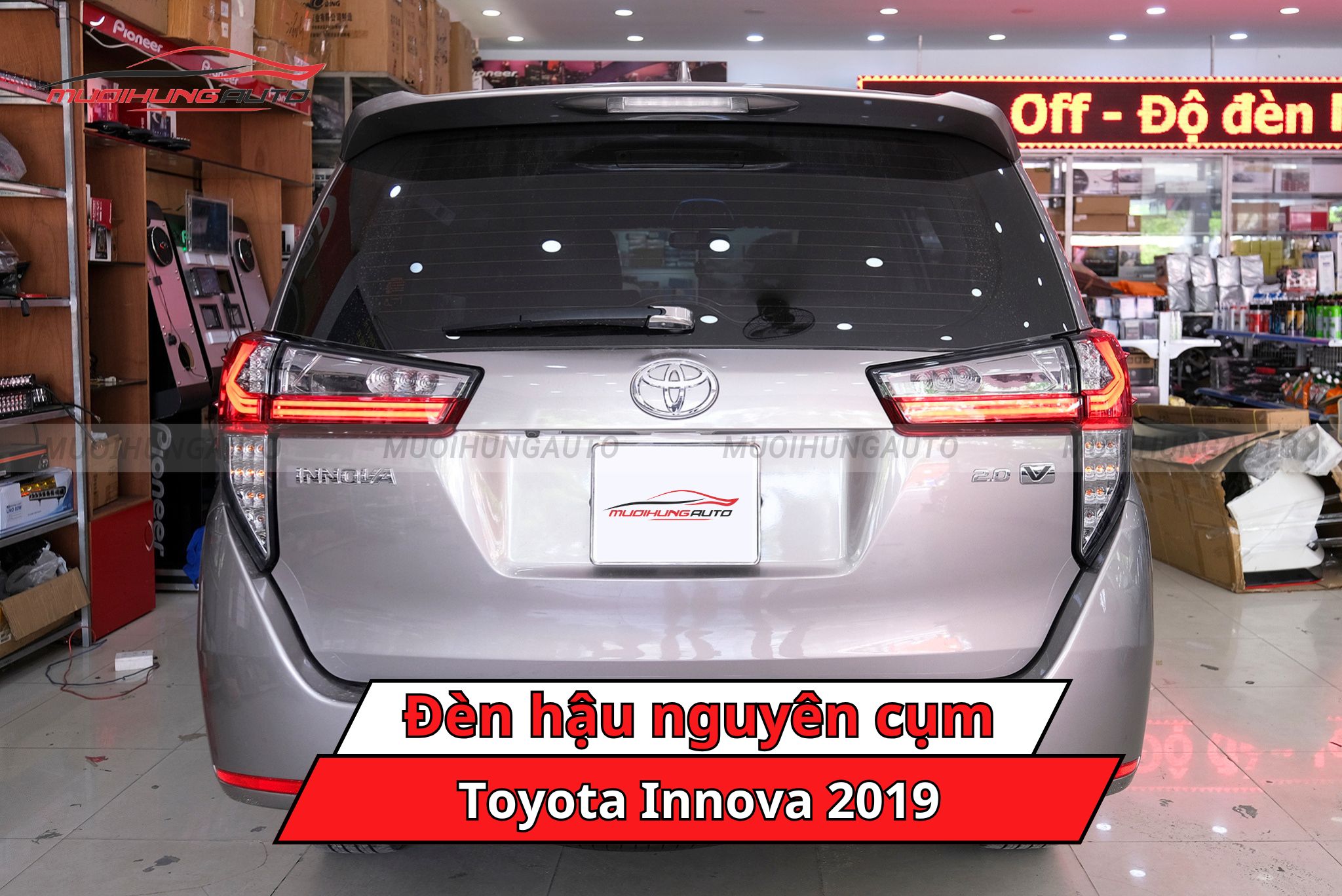 Đèn hậu nguyên cụm Toyota Innova 2019